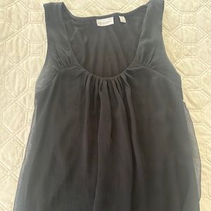 Sleeveless casual shirt